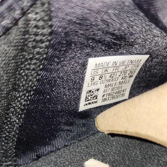 Adidas NMD R1 - Picture 3 of 5